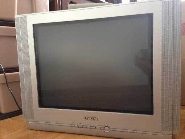 Подарявам Телевизор SAMSUNG 21"