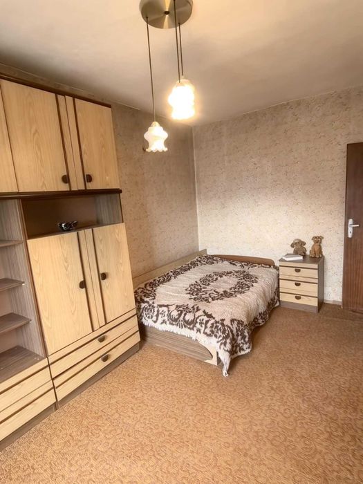 широк център -  тристаен