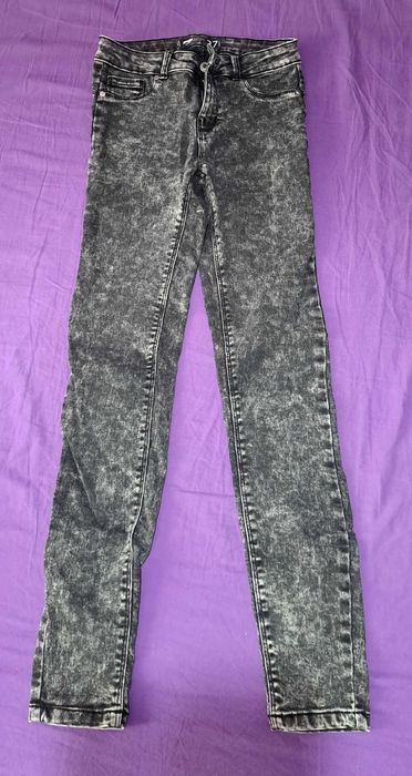 различни панталони