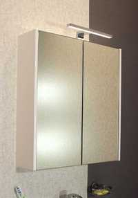 Горен шкаф за баня 60 см, бял с осветление