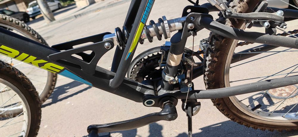 Продавам два юношески велосипеда INTERBIKE 26" - ДОГОВАРЯНЕ за ДВАТА!