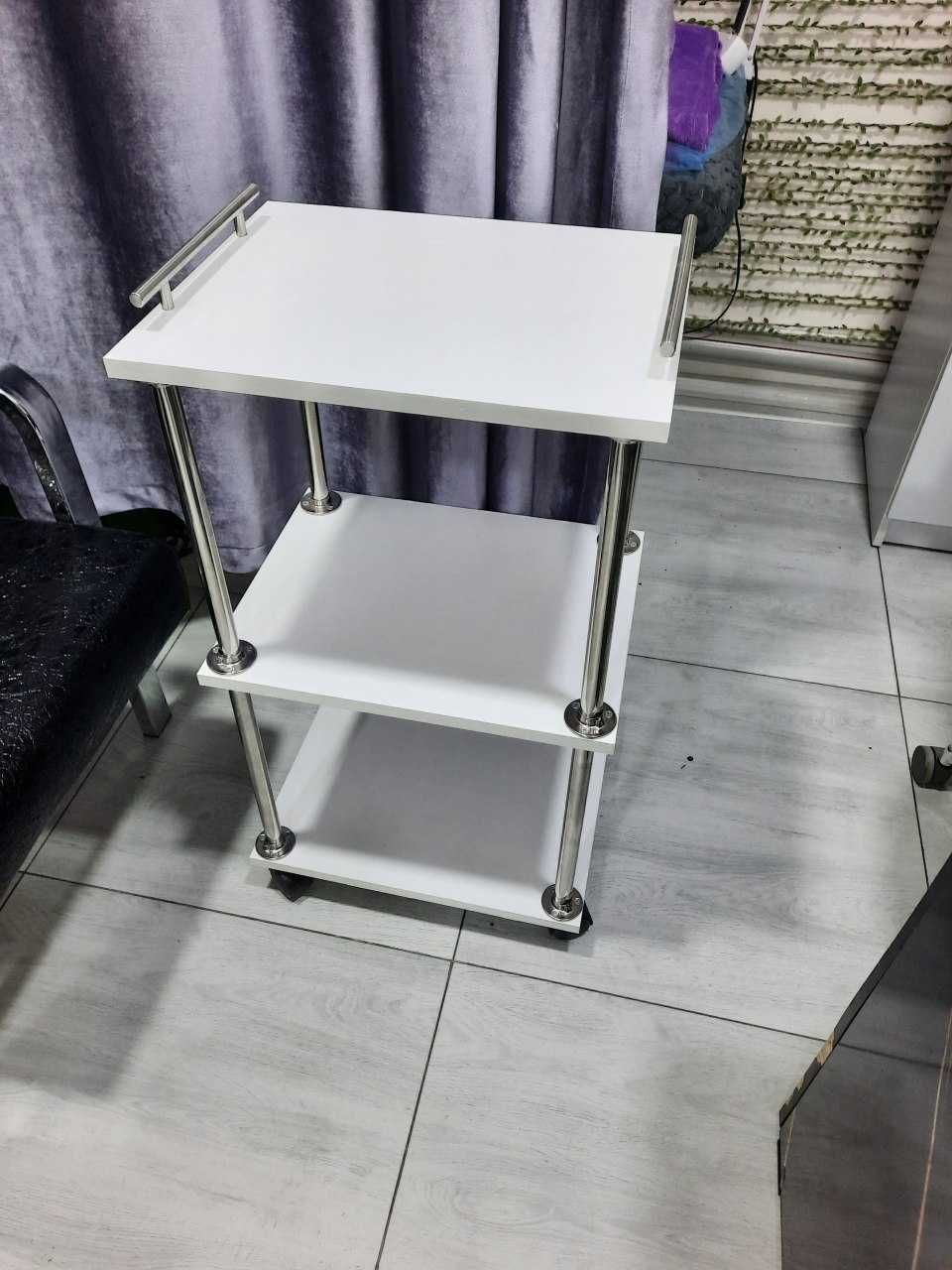 Тележка , помошница , тумбочка , этажерка для салона красоты