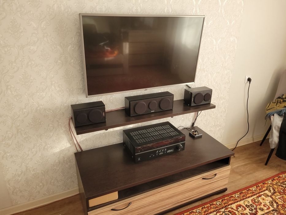 Продам комплект домашнего кинотеатра