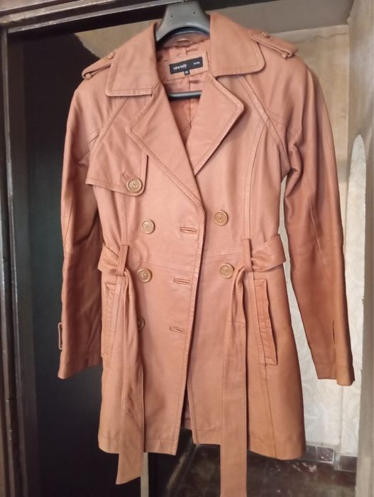 Кожен тренчкот и палто астраган