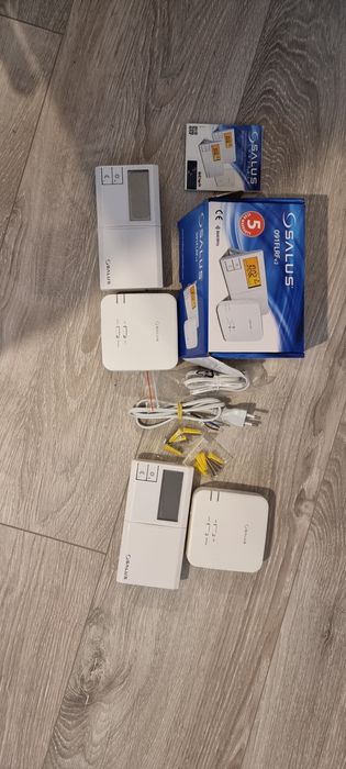Termostat Salus 091FLRF v2