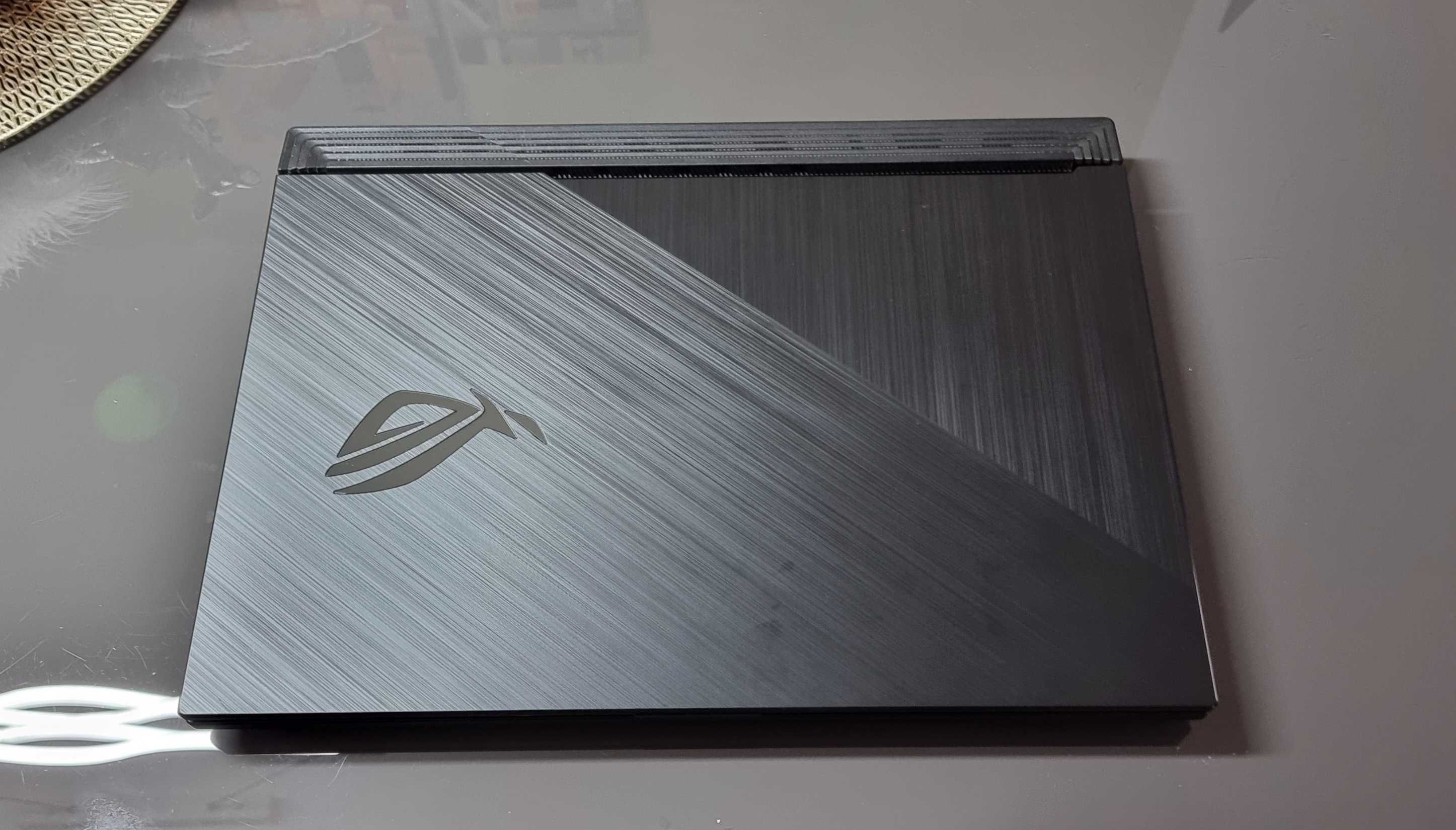 Laptop Asus Rog G731-GT, stare foarte buna, full box