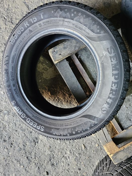 2 anvelope iarna 195 65 15 Semperit 2021