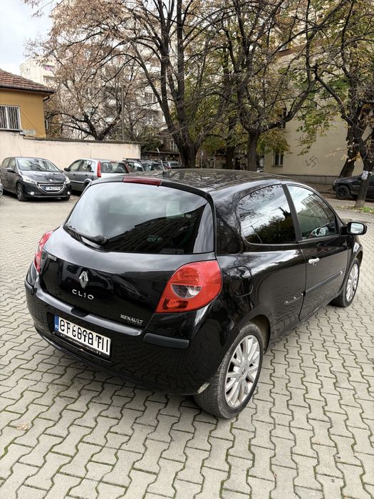 Renault Clio 2.0i бензин