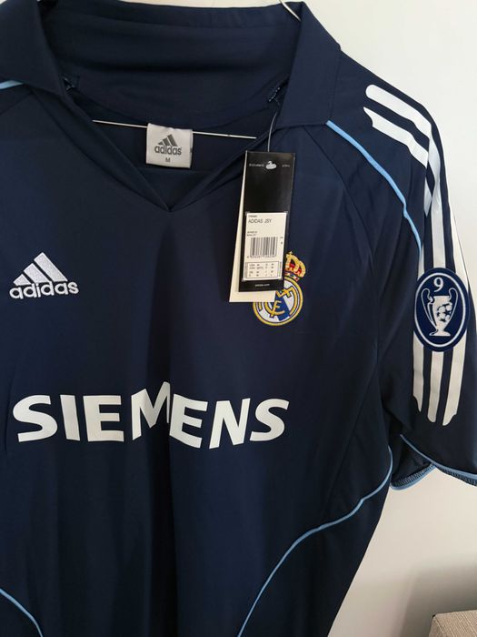 Tricou Beckham Real Madrid retro fotbal cu badge uri