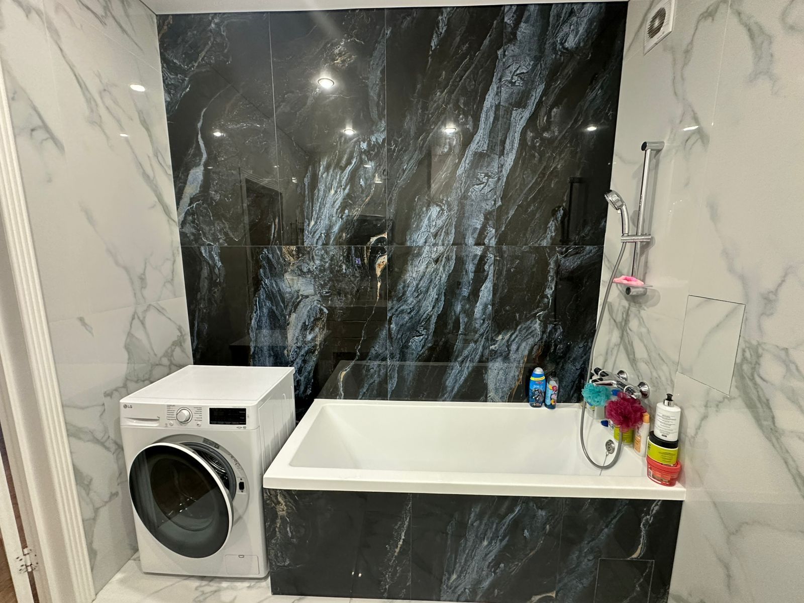 Продам шикарную 4 комн квартиру ДСР