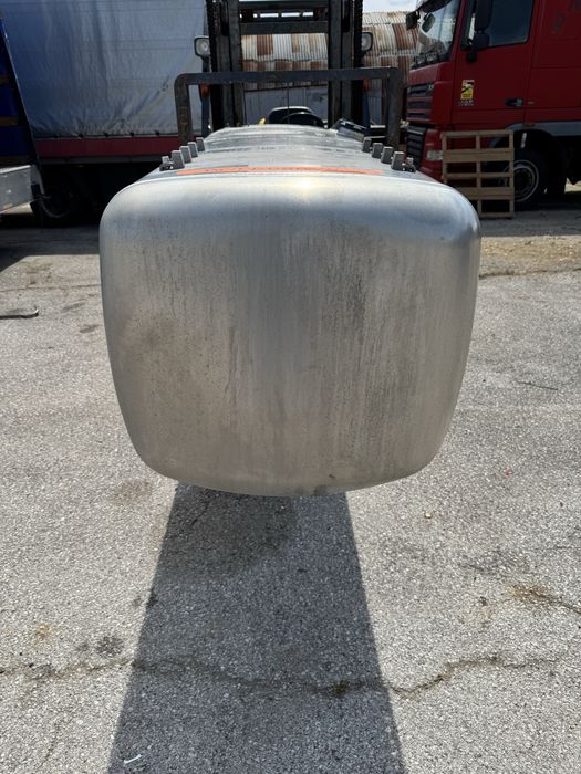 Резервоар за Мерцедес Актрос,Mercedes Actros 790л дизел+120л адблу