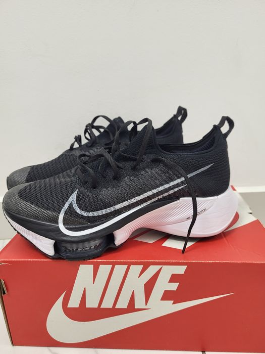 Adidasi Nike zoom bărbați noi 41

Preț fix fix fix.

Trimit î