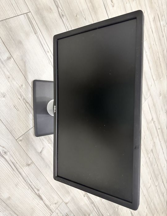 Монитор Dell 2412H б/у в отличном состоянии.