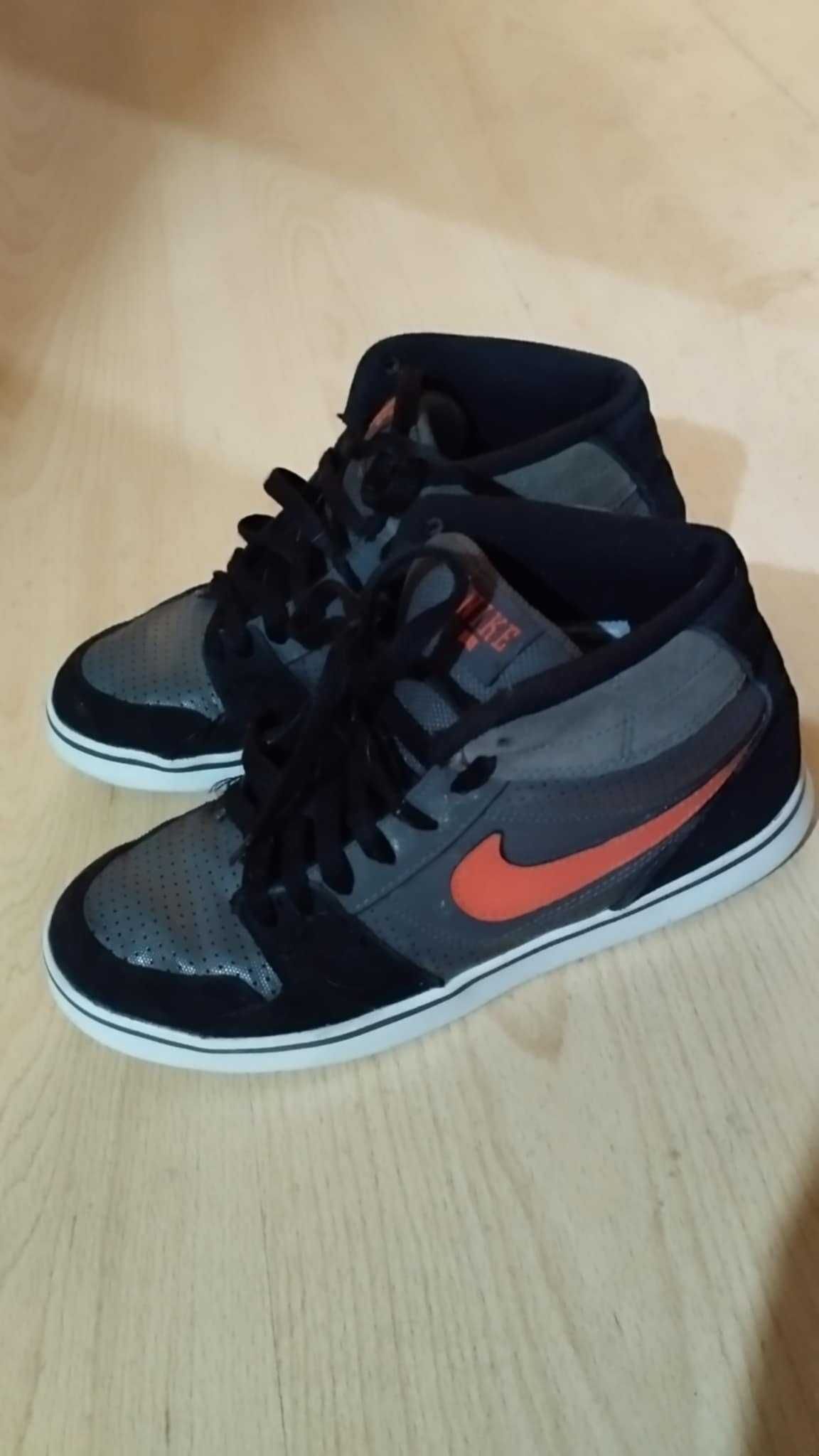 2 ЧИФТА - NIKE Air Force (40) 25cм и Кецове NIKE (39) 24.5см