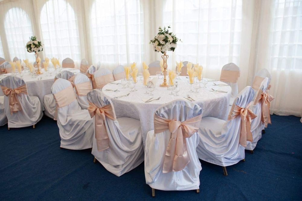 Vand CORT pentru evenimente