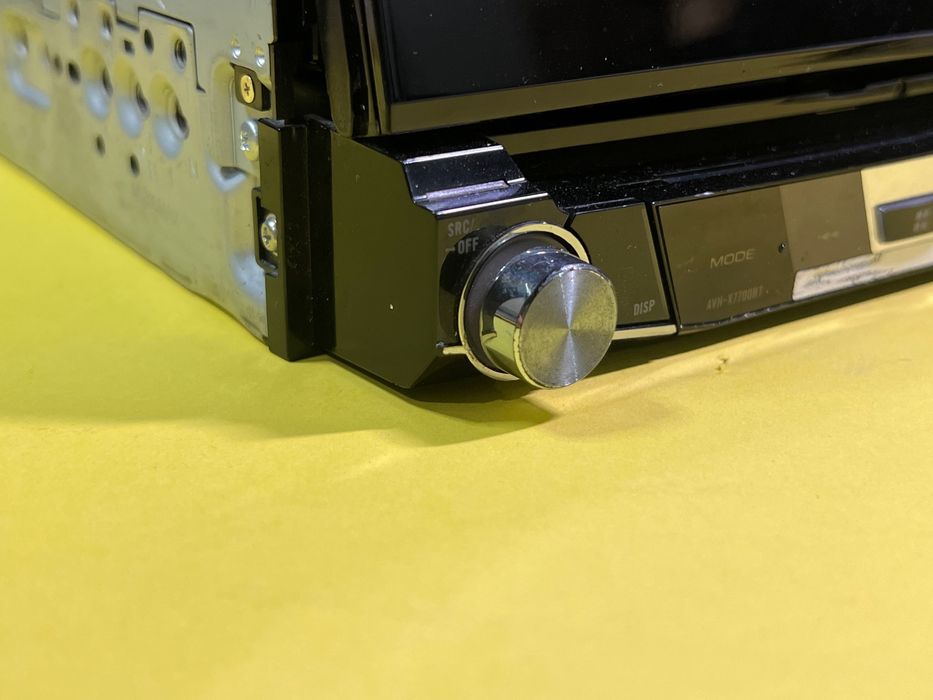 Pioneer СД с вадещ екран