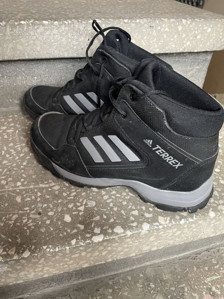 Adidas terex номер 37 1/3 Детски !