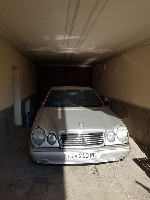 Mercedes-Benz w210 e200