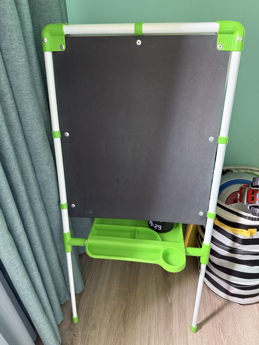 Продается двусторонняя обучающая доска для малышей