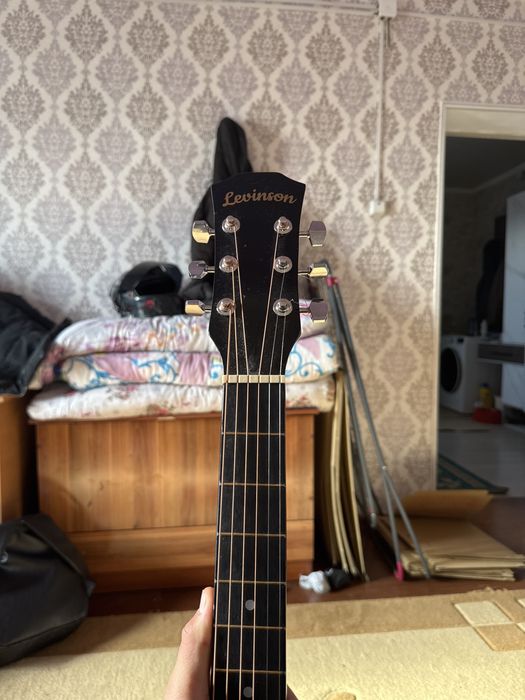 Гитара сатылады бағасы 25 к