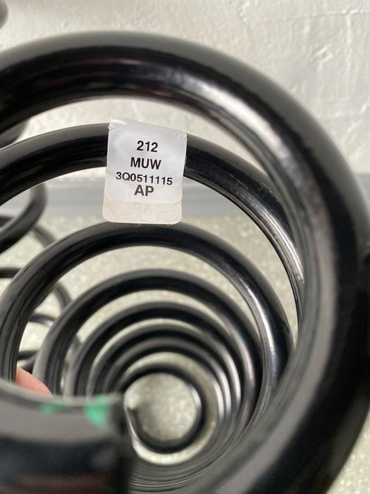 Arcuri spate originale VW Passat B8 Skoda Superb 3Q0511115AP