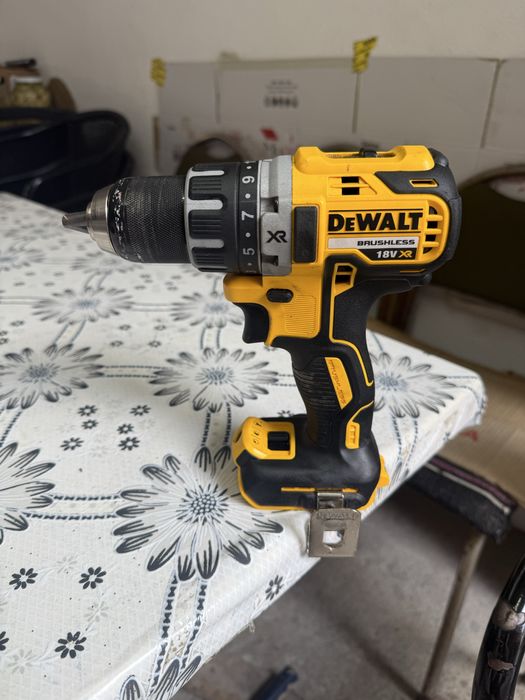 Акумулаторен винтоверт DEWALT DCD791NT