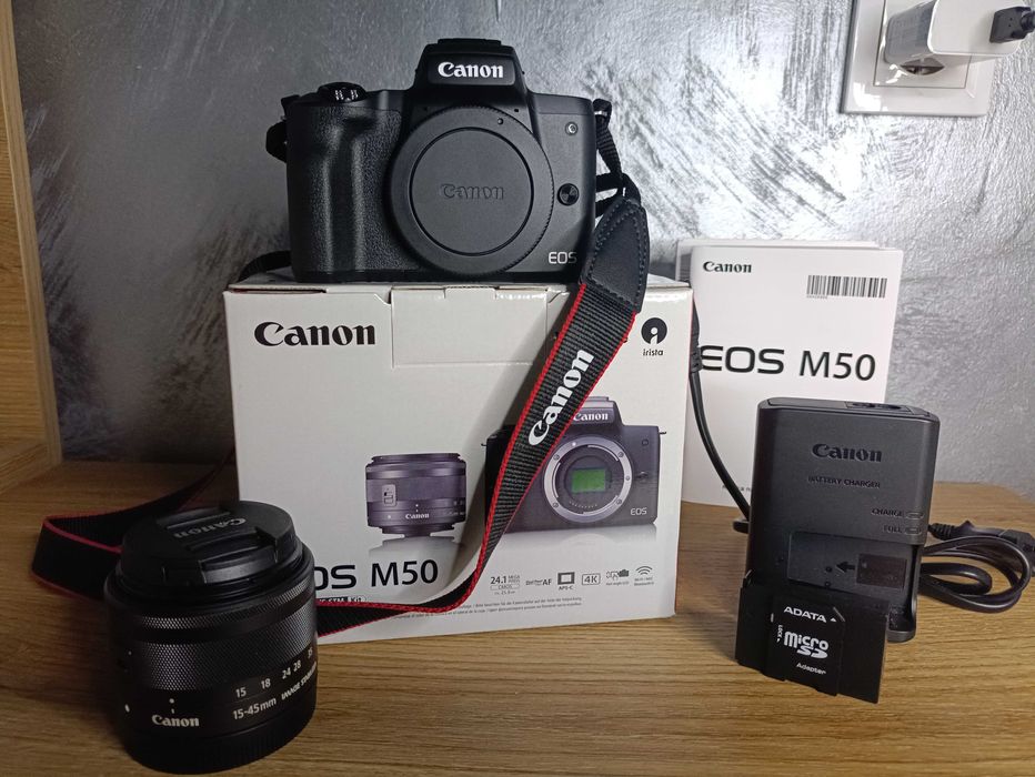 [В гаранция] Canon EOS M50 + обектив и статив