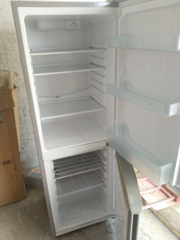 Холадилник самсунг