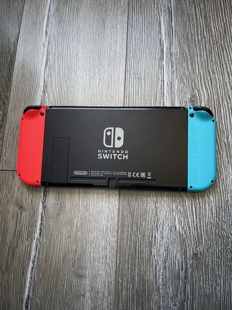Nintendo switch +2 jocuri