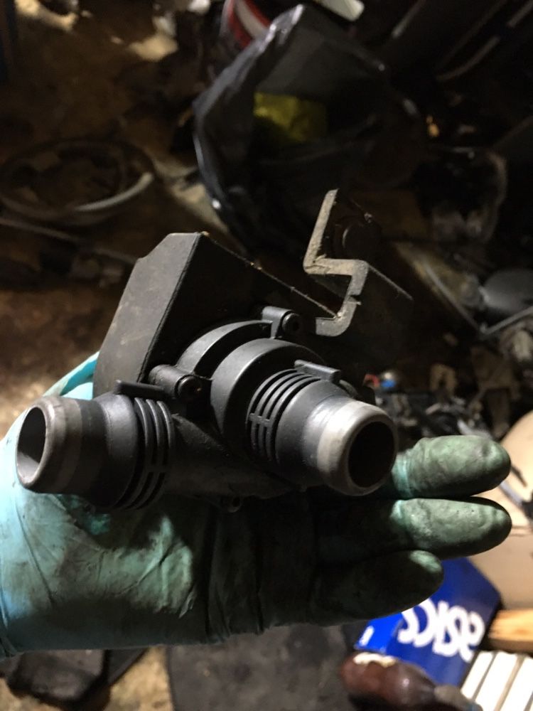 Pompa recirculare bmw seria 5 e60