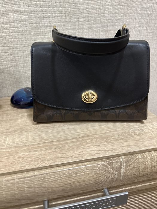 Продам сумку. Coach