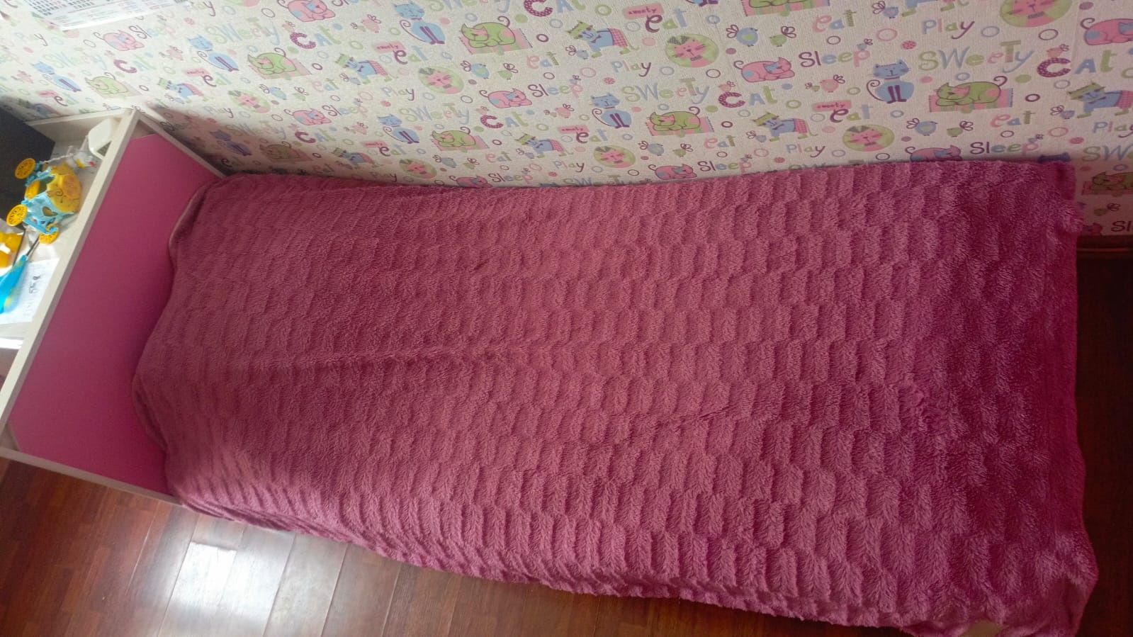 Продаю кровать для девочки