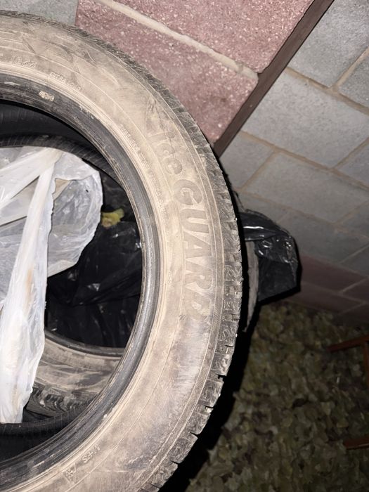 Yokohama ice guard 215/55 r17