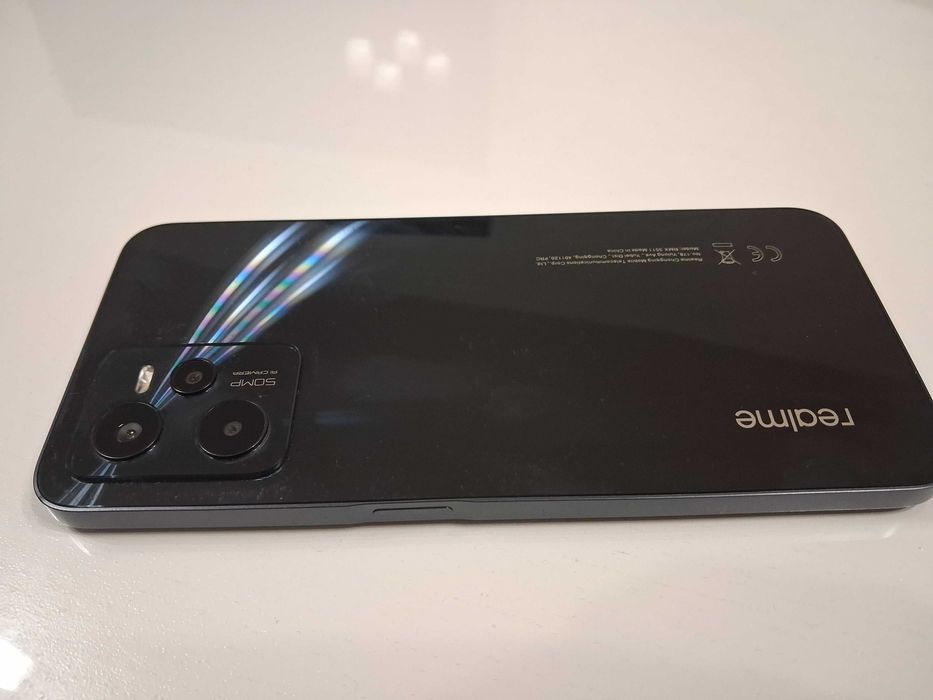 Телефон Realme c35