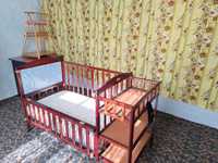 Детская кровать с открытым комодом