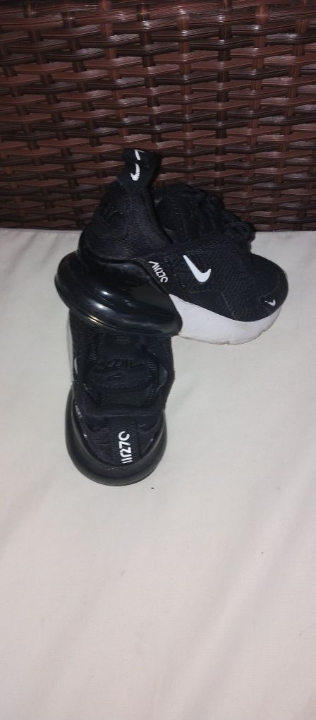 Детски nike air max270