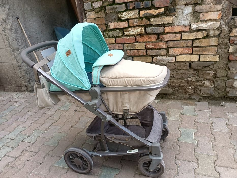 Продам детсую зимнюю коляску.