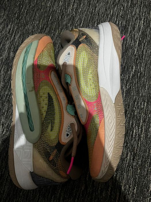 Продам баскетбольные кроссовки