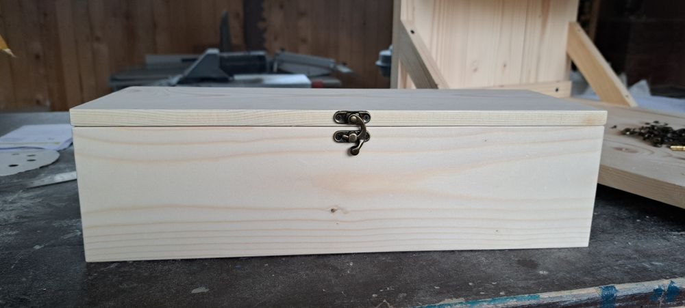 Cutie vinuri cu inchizatoare