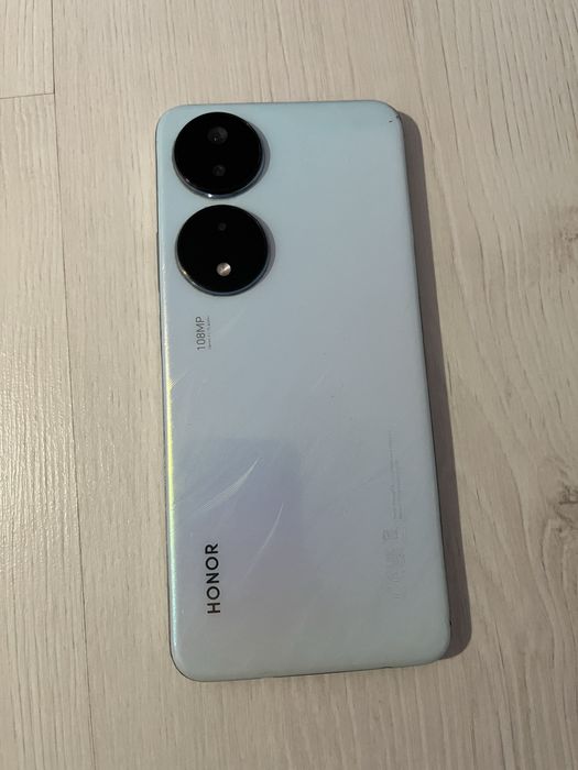 Продам Honor x7b.