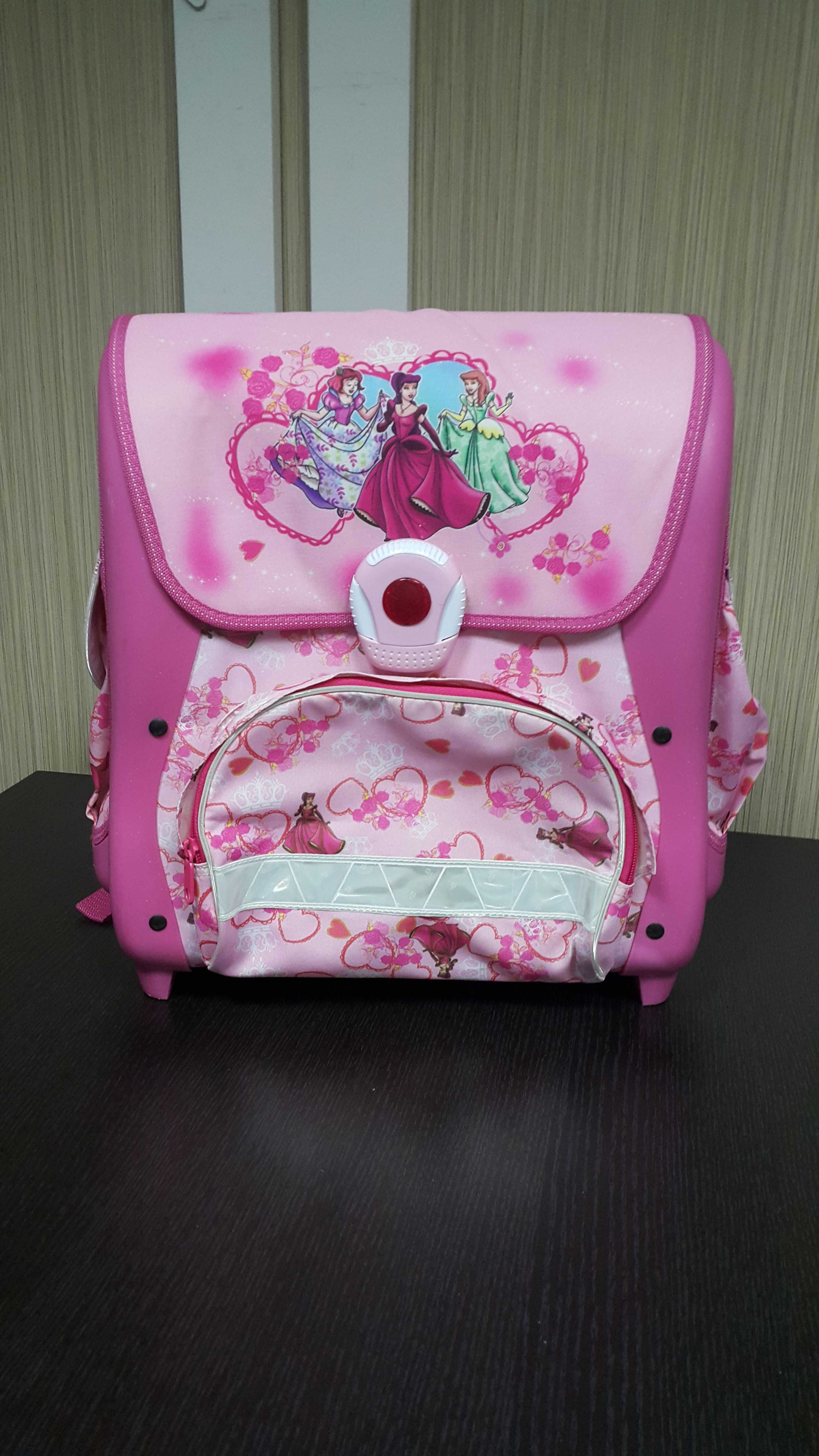 Ghiozdan Disney Princess Premium, Tiger Family, Noriel, 38x38x18 cm
