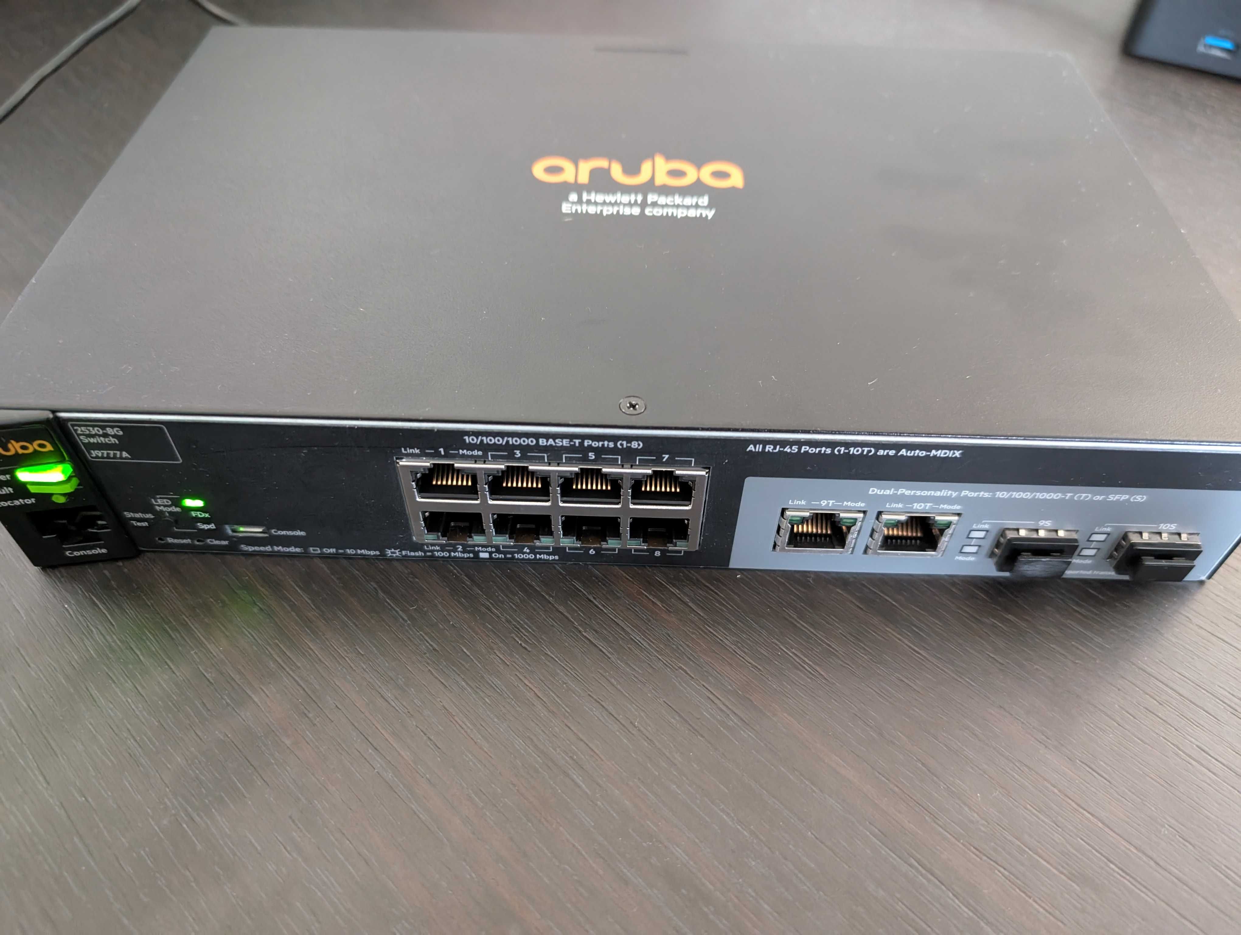 2x Switch Aruba 2530-8G J9777A cu Management, Gigabit Lan, SFP