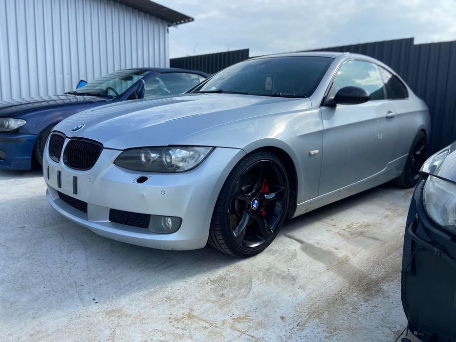 Dezmembrez BMW 335d E92 Bi-turbo 286cp,Recaro piele ,volan padele
