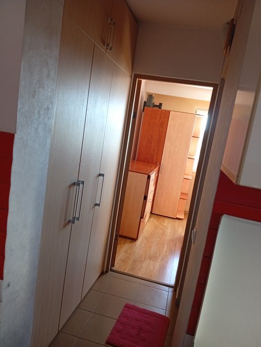 Inchiriez apartament cu 2 camere