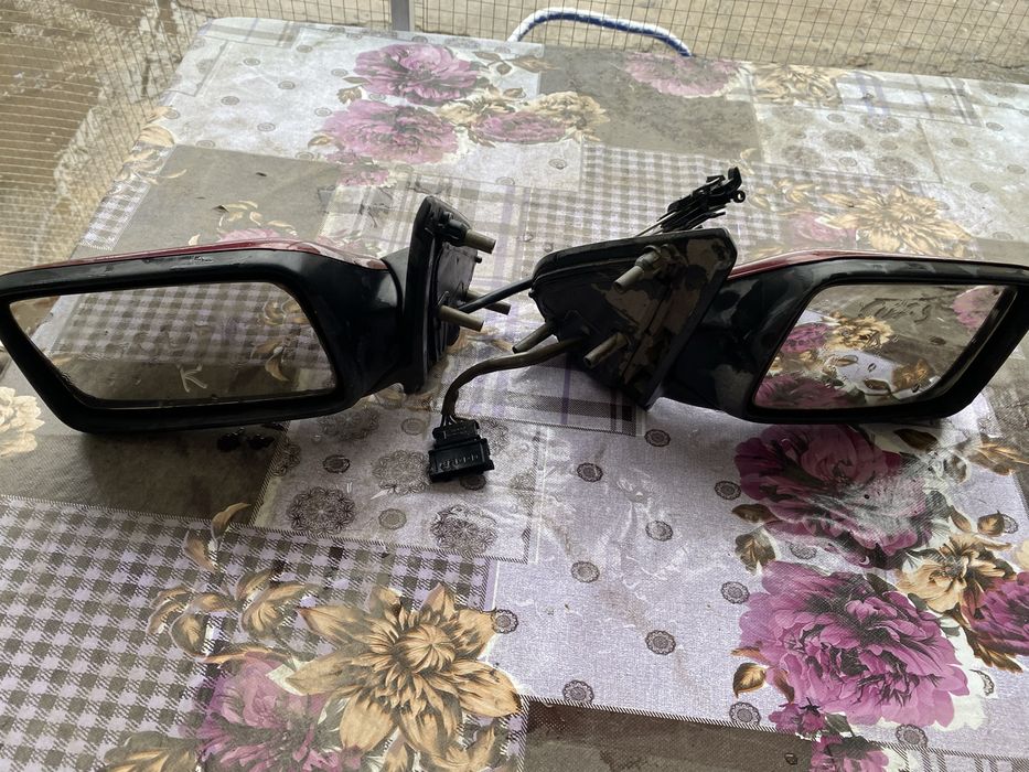 Продам боковые зеркала на фольгсваген