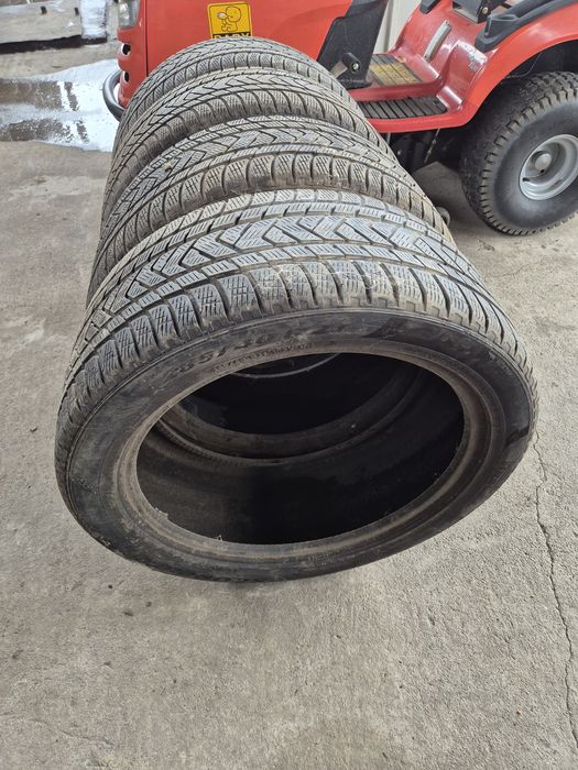 285/40R21 Pirelli