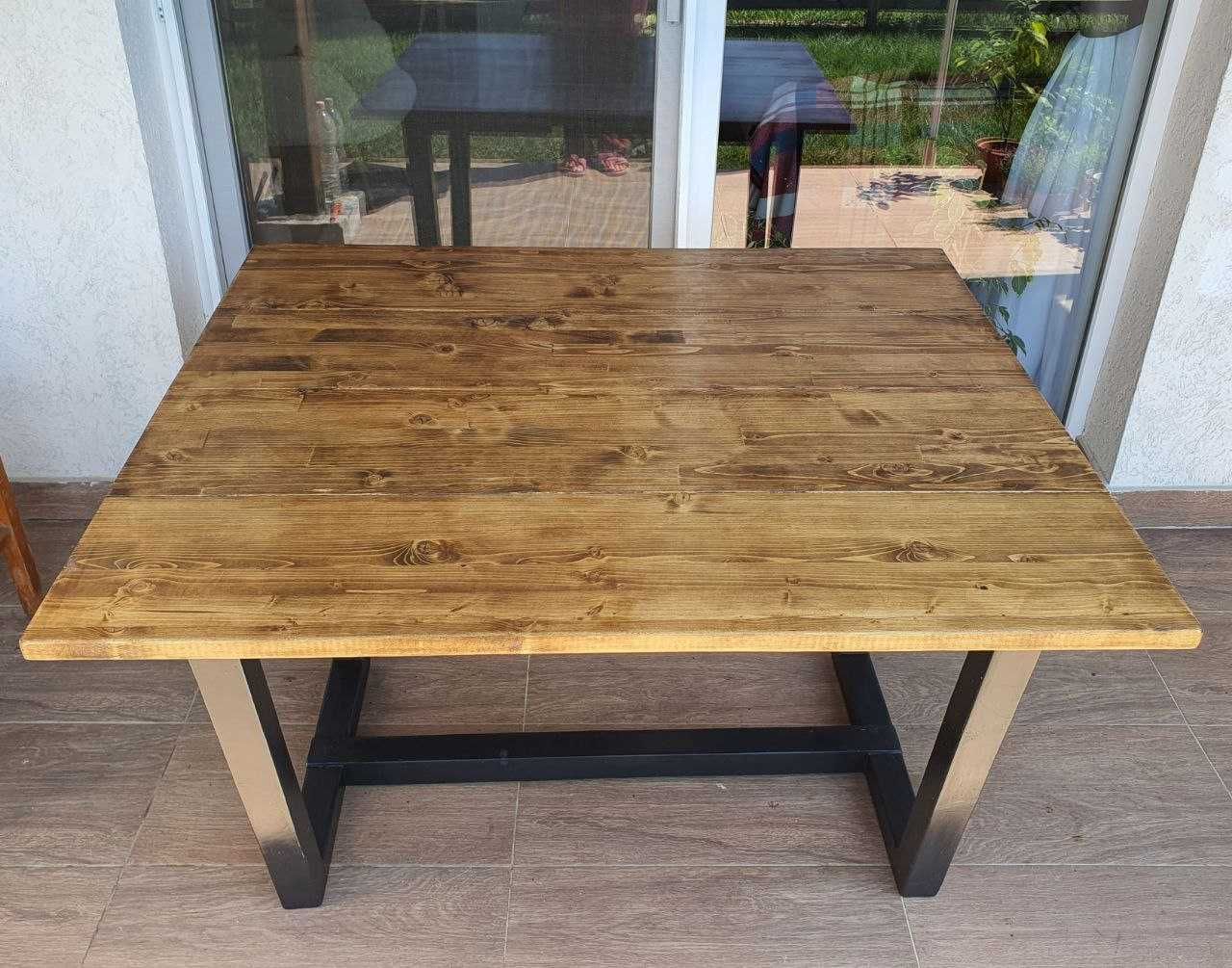 Masa din lemn pentru gradina