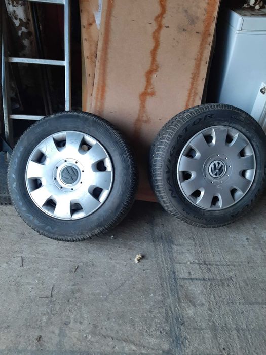Vand 2 roți complete VW – jante tablă 15" + anvelope iarnă 195/65 R15