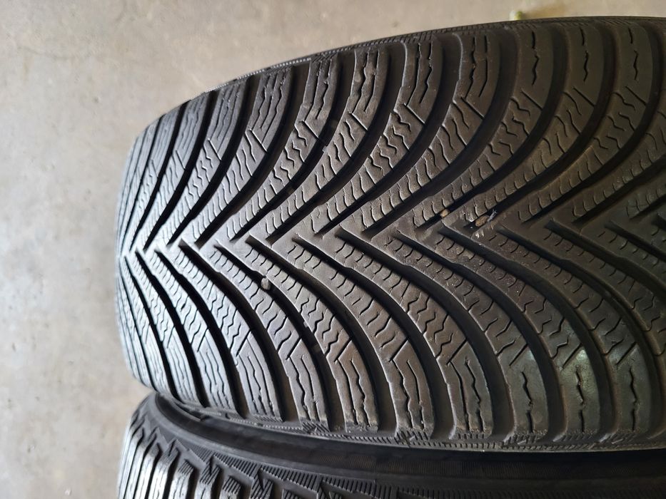 2 anvelope 195 55 R 16 Michelin iarna
