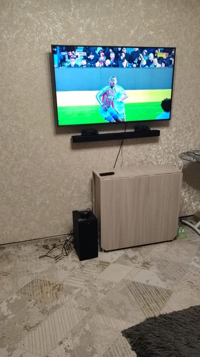 Саундбар с беспроводным подключением LG